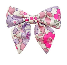 Medium Liberty Bowtie with Tails