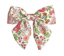 Medium Liberty Bowtie with Tails